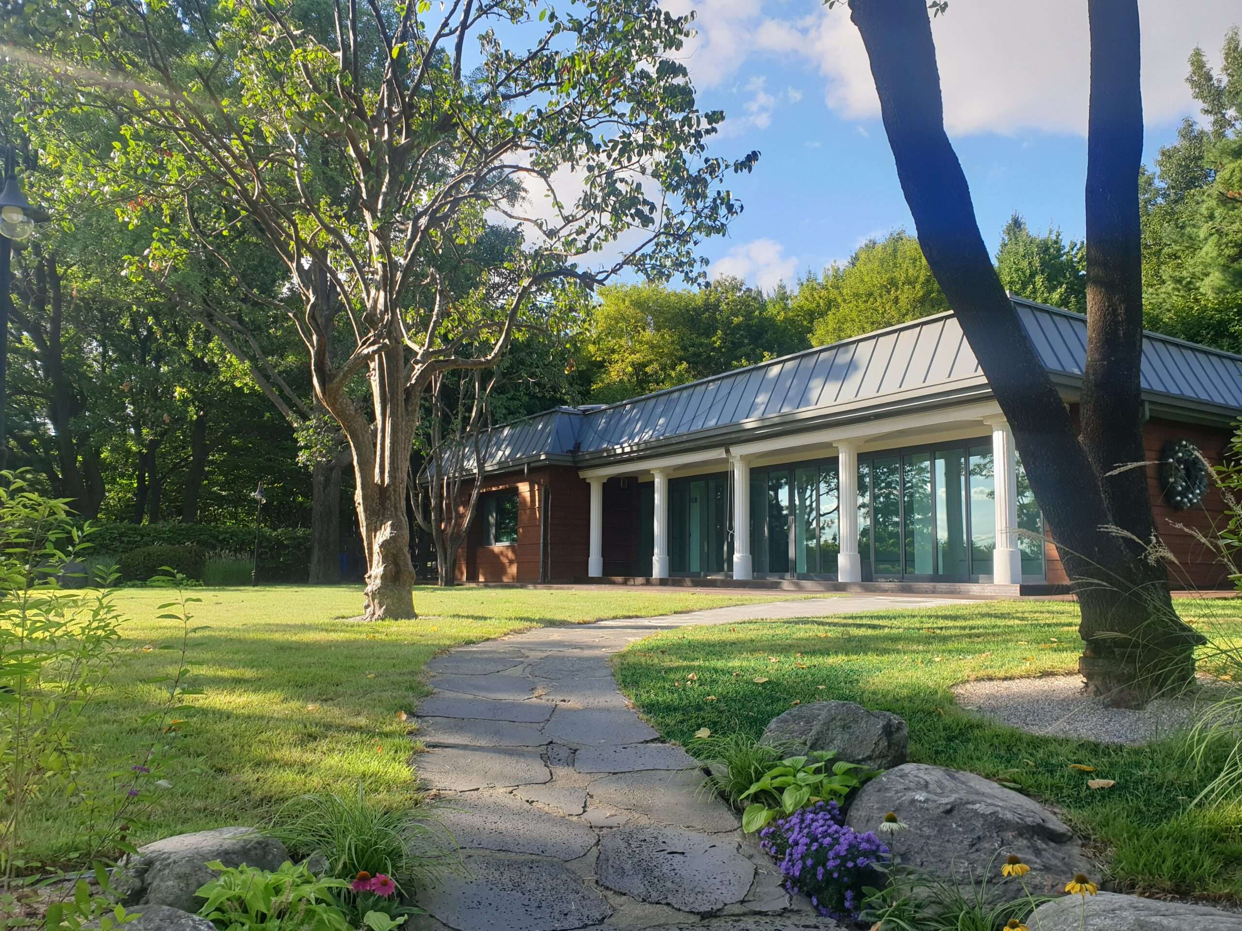 남산 한남 웨딩가든(前 더힐스 남산 웨딩홀, 한남 정원 웨딩홀)